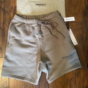 Fear of God Essentials Sweatshorts